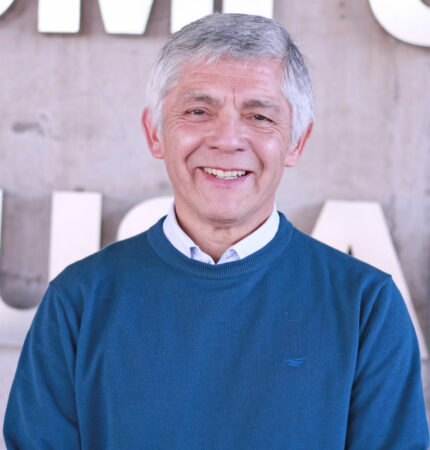 Dr. Rodolfo Eduardo Barría Ramírez